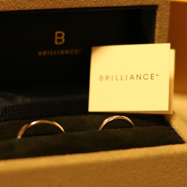 【BRILLIANCE+(ブリリアンスプラス)の口コミ】 婚約指輪との重ね付け、また毎日つけるため頑丈であること、デザインはシ…