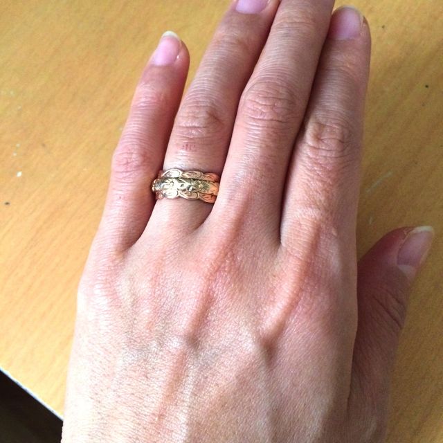 【Wailea(ワイレア)の口コミ】 彼も私もハワイが好きで結婚指輪もハワイアンジュエリーで探していました…