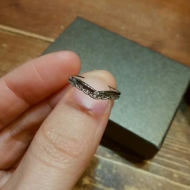 【アンジェリックフォセッテ(Angelique Fossette)の口コミ】 女性用はアドラーブルという商品です。
レースのように穴があいた、ほかに…