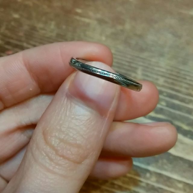 【アンジェリックフォセッテ(Angelique Fossette)の口コミ】 女性用はアドラーブルという商品です。
レースのように穴があいた、ほかに…