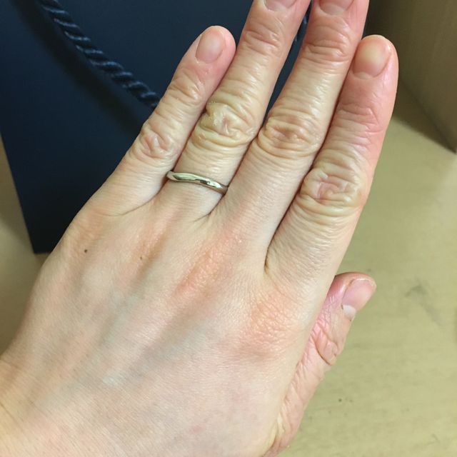 【銀座ダイヤモンドシライシの口コミ】 指輪選びで迷っていた時に、たまたま通りかかった銀座ダイヤモンドシライ…