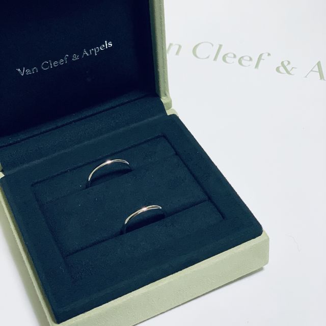 【ヴァン クリーフ＆アーペル(Van Cleef & Arpels)の口コミ】 普段指輪をつける習慣がいままでなかったのですが、非常に肌馴染み、着け…