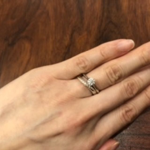 【TANZO.(鍛造指輪)の口コミ】 普段はゴールドのアクセサリーばかりなので、プラチナをベースにピンクゴ…