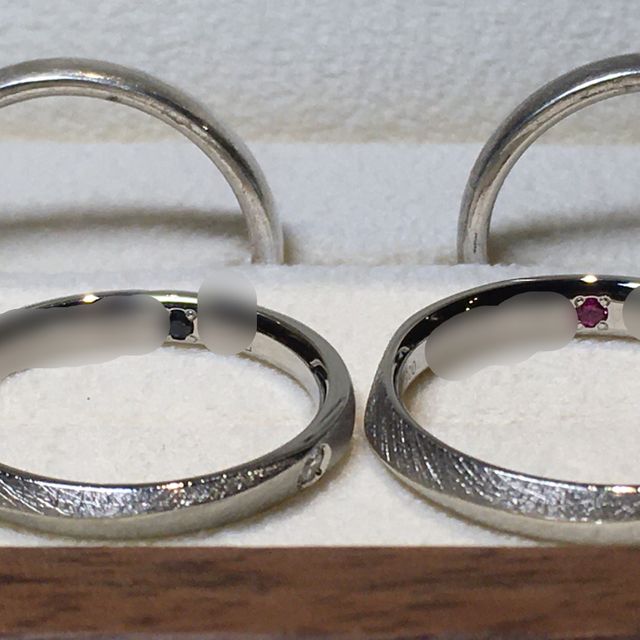 【TANZO.(鍛造指輪)の口コミ】 素材、カラー、形、加工、石など、全て自分達で決められるのが良かったで…