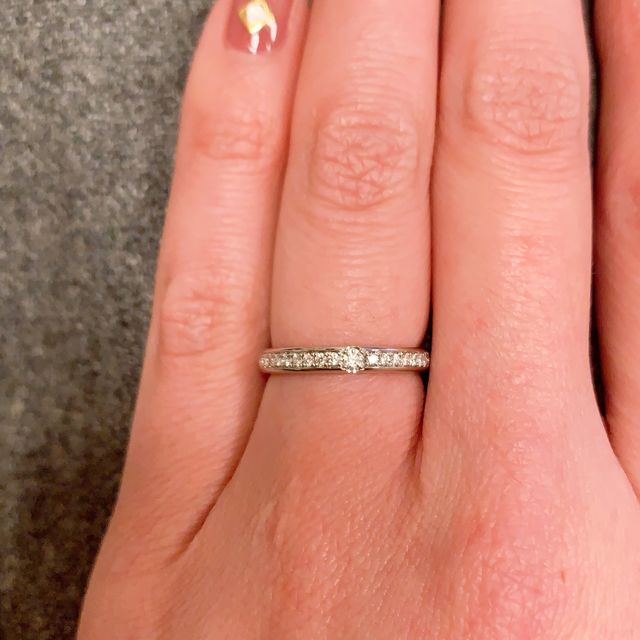 【ラザール ダイヤモンド(LAZARE DIAMOND)の口コミ】 指輪探しを始めていろいろ他店も含めHPを見ていて、一番このアプローズが…
