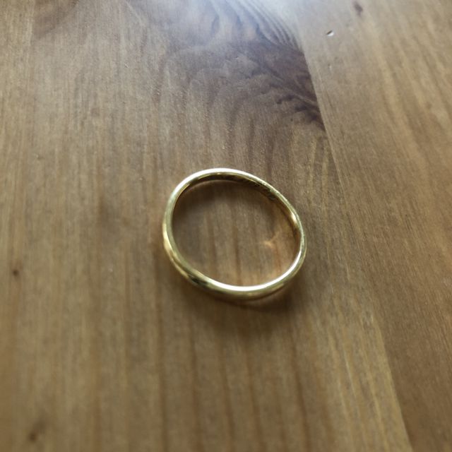 【銀座ダイヤモンドシライシの口コミ】 指輪のデザインがよくて買いました。
男性なので、男性らしいガッチリした…