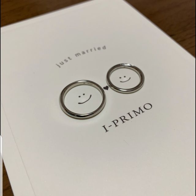 【アイプリモ(I-PRIMO)の口コミ】 カーブしている指輪が好みだったため、デザインに一目惚れした。また、ダ…