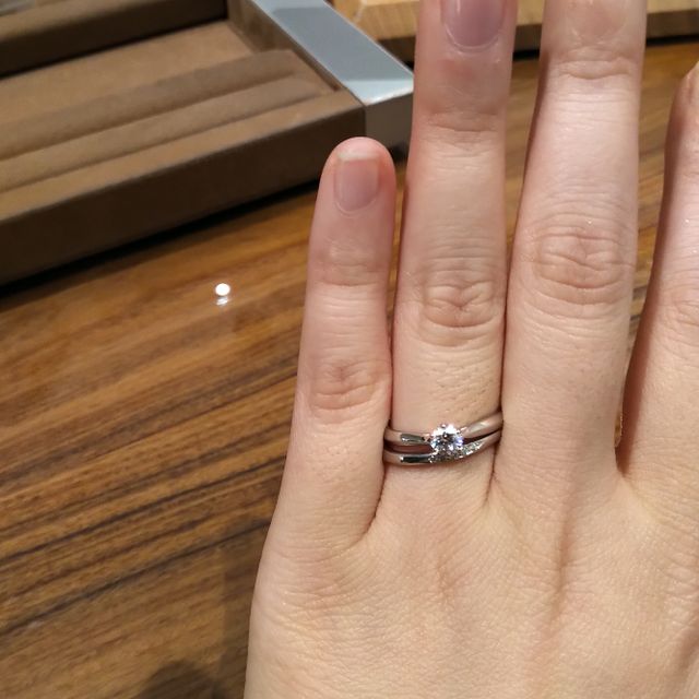 【彩乃瑞(IRONOHA)の口コミ】 ダイヤのところ【指輪のセンター】で、リングが細くなるデザインが、凄く…