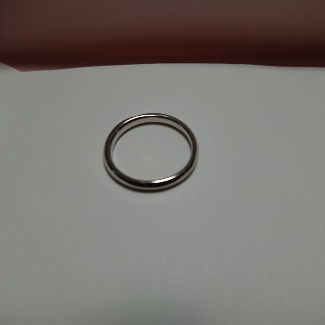 【アイプリモ(I-PRIMO)の口コミ】 デザインが落ち着いており、派手すぎないが、ダイヤモンドの並び方などが…