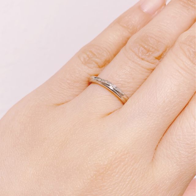 【銀座ダイヤモンドシライシの口コミ】 婚約指輪を購入したのも同じお店だったので結婚指輪もお願いしました。セ…