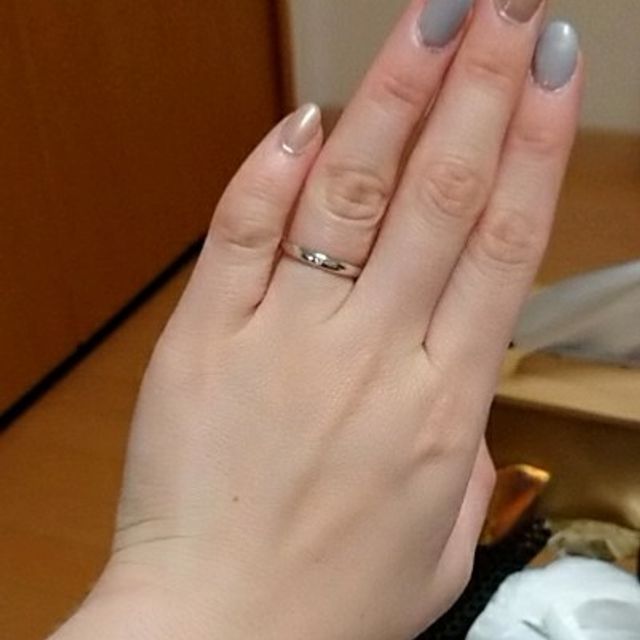 【BRILLIANCE+(ブリリアンスプラス)の口コミ】 所謂ノーマルなタイプの結婚指輪です。1石はいっているものを取り寄せまし…