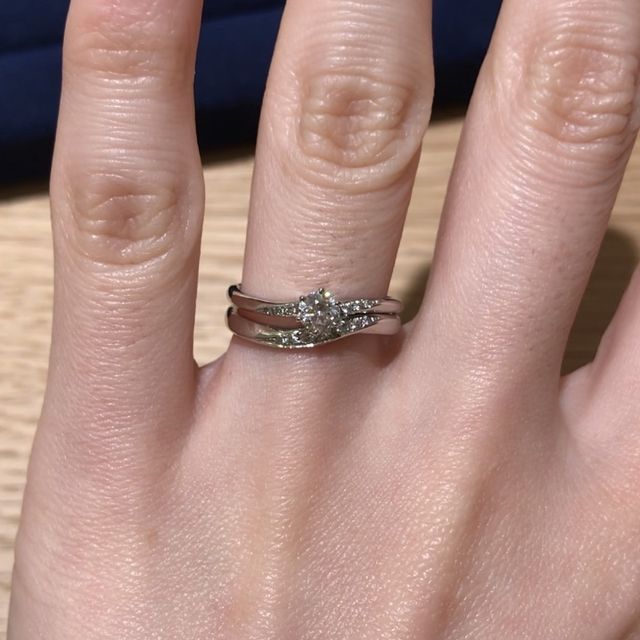 【Flowaves(フロウェーブス)の口コミ】 デザイン：FlowavesというブランドのGo with the flowというエンゲージ・…