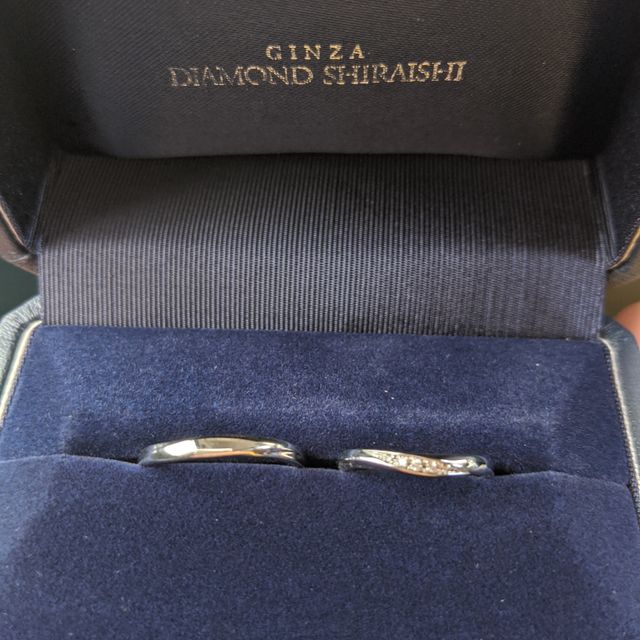 【銀座ダイヤモンドシライシの口コミ】 指が綺麗に見えるデザインで、11-13万くらいのものを探していました。ダイ…