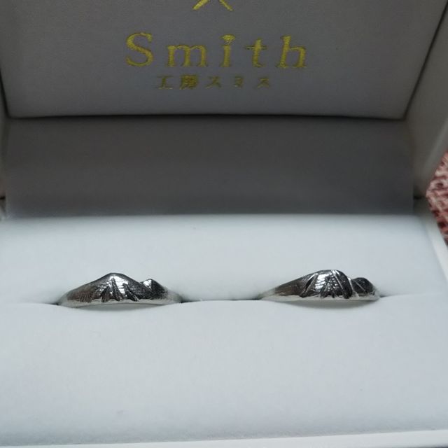 【Smith(工房スミス)の口コミ】 二人らしく、ずっと身につけられるデザインにしたい、と考えて探していた…