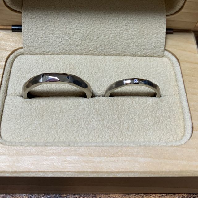 【uchimari(ウチマリ)の口コミ】 自分たちがなっとくいく指輪を探したいと思っていました。
実際に作って2…
