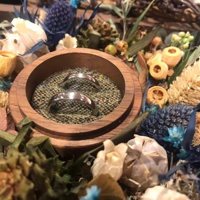 【鎌倉彫金工房の口コミ】 指輪のデザインは、2人ともシンプルなものが良いと考えていたため、
基本…