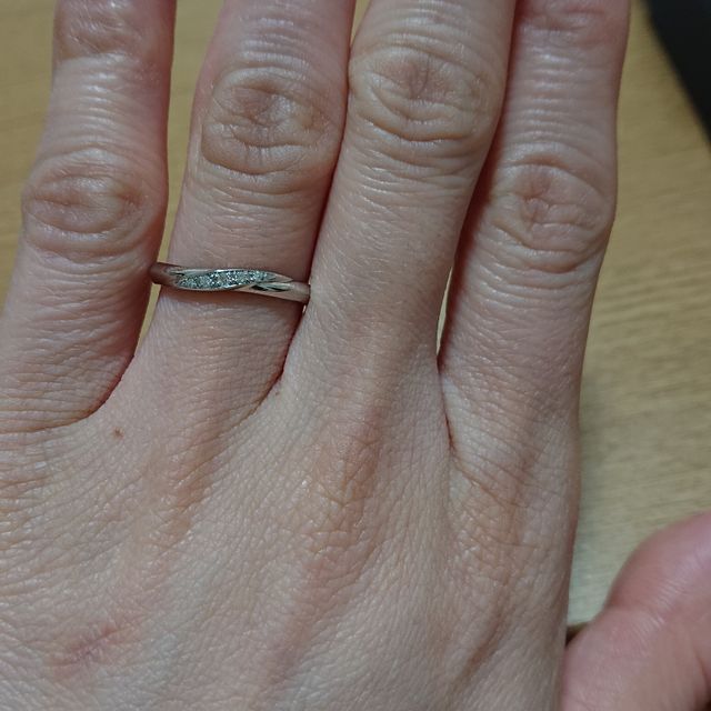 【アイプリモ(I-PRIMO)の口コミ】 沢山ある中でウェーブのデザインを探してて着用した中で1番しっくりきたの…