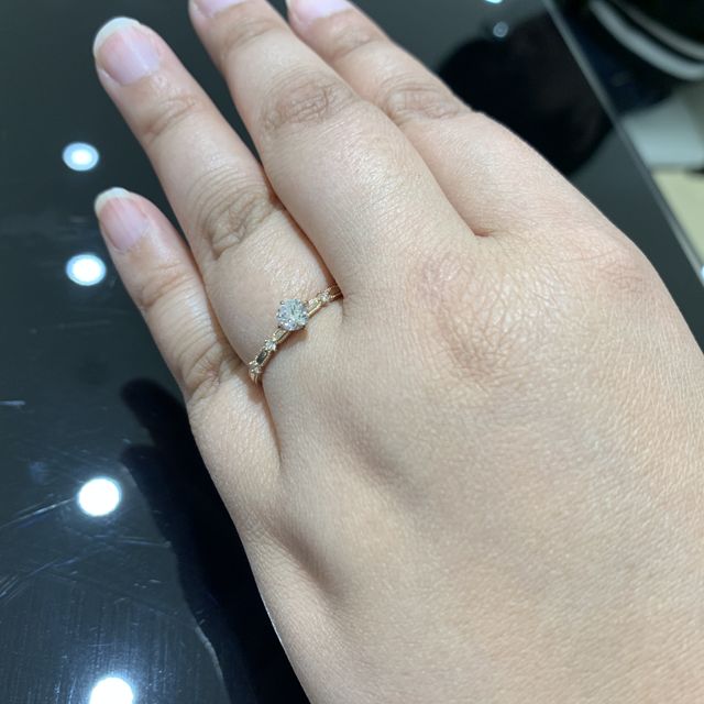 【LUCIE(ルシエ)の口コミ】 NIWAKAのHPを見ていて、女性らしいデザインに一目惚れしました♡個人的にピ…