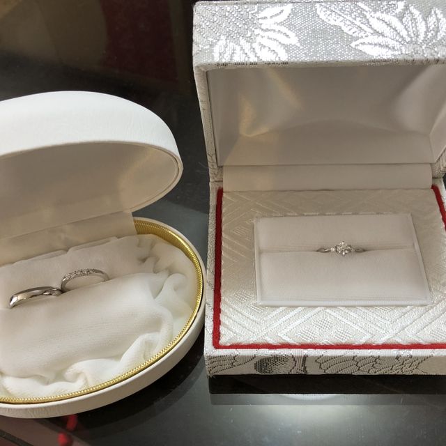 【カオキ　ダイヤモンド専門卸直営店の口コミ】 あまりイメージせず来店し、初めはウエーブの形のものがいいかなと思って…