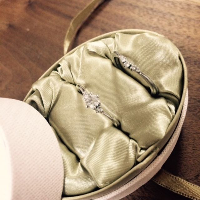 【Foulason(フレゾン)の口コミ】 指が短くゴツゴツしているので少しでも長く見えるようV字の形で探していま…