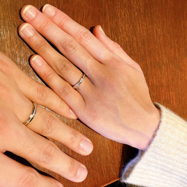 【ラザール ダイヤモンド(LAZARE DIAMOND)の口コミ】 奥さんとたくさんのお店を回りましたが2人してびびっと来たのが唯一この指…