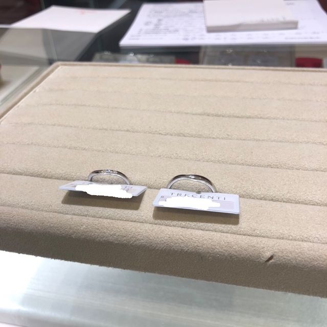 【TRECENTI(トレセンテ)の口コミ】 指輪のデザインにこだわりました。購入前から結婚指輪にはVラインのものを…