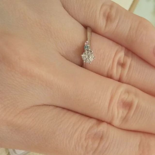 【Mariage ent(マリアージュエント)の口コミ】 繊細でシンプルな感じのデザインで自分の指にしっかりとフィットしたのが…