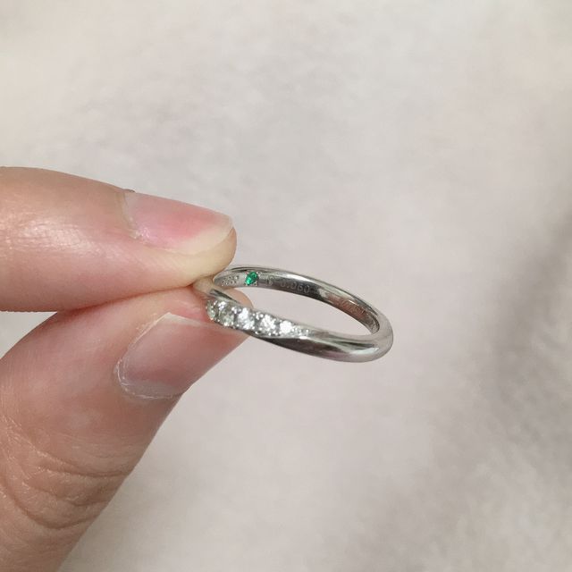 【銀座ダイヤモンドシライシの口コミ】 プラチナ、ウェーブデザイン、価格も自分達の予算内でした。旦那とそれぞ…