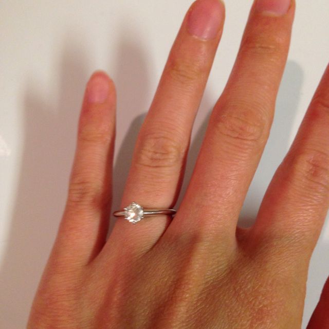 【ティファニー(Tiffany & Co.)の口コミ】 ずっとティファニーセッティングの婚約指輪に憧れていたので、結婚が決ま…