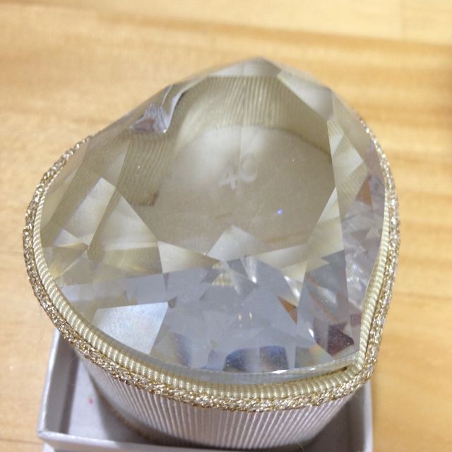 【4℃ BRIDAL(ヨンドシーブライダル)の口コミ】 もともと好きなアクセサリーブランドだった事と、仕事柄あまり目立つ指輪…