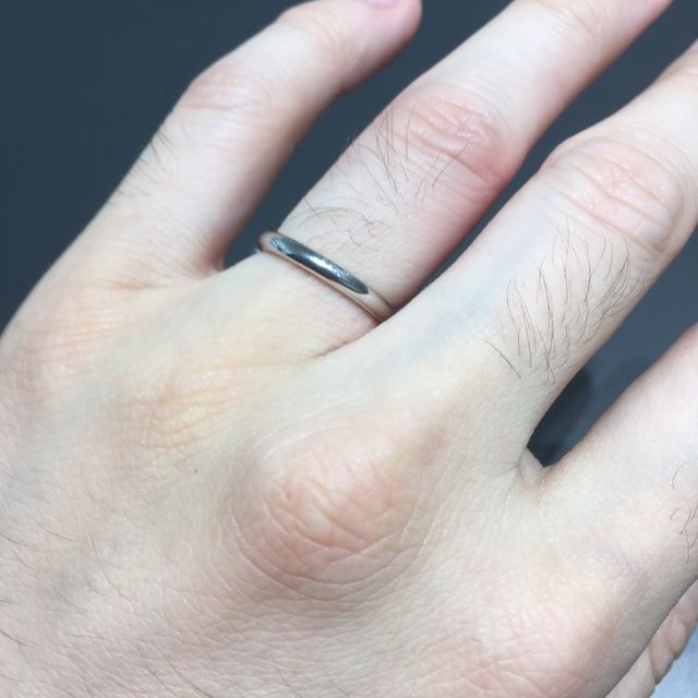 【4℃ BRIDAL(ヨンドシーブライダル)の口コミ】 お店に行ったときのプラチナの輝きに魅せられて購入しました。プラチナは…