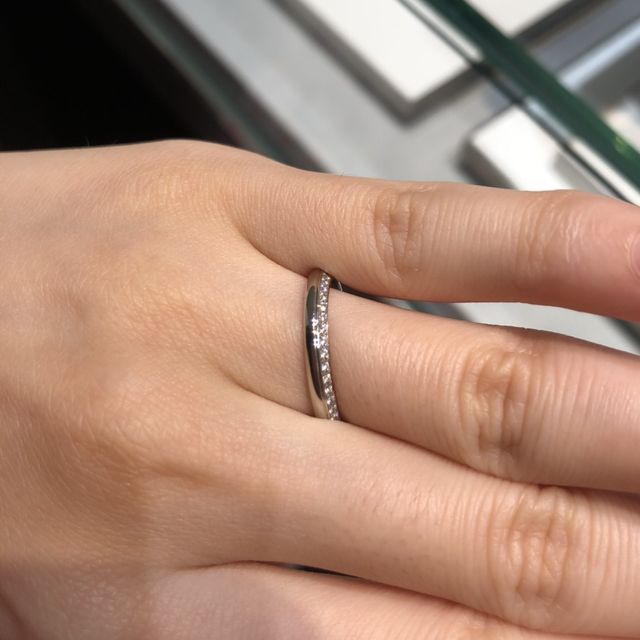 【アイプリモ(I-PRIMO)の口コミ】 指輪の刻印が片面にしかないという他ではあまり見かけなかったとても珍し…