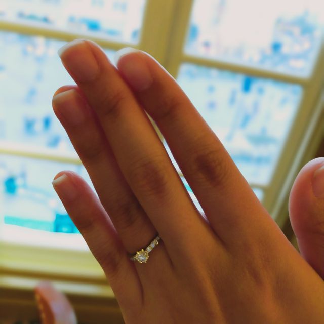 【銀座ダイヤモンドシライシの口コミ】 デザインが可愛かったから。また装着しているイメージが容易に湧いたため…