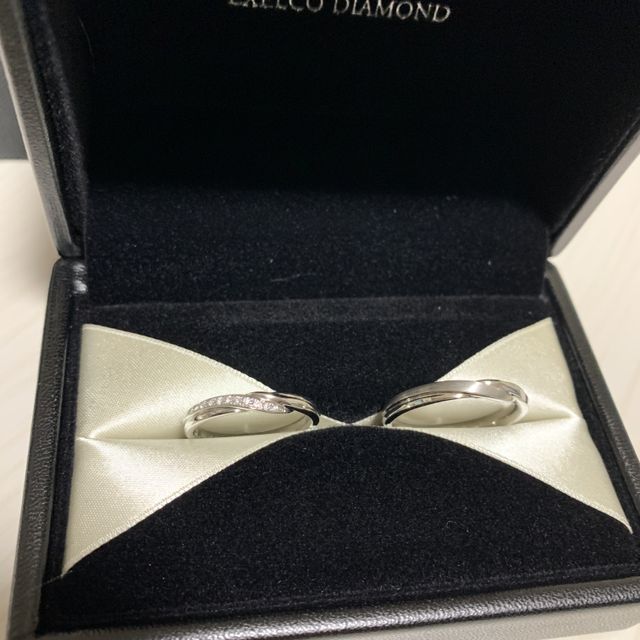 【エクセルコダイヤモンド(EXELCO DIAMOND)の口コミ】 シンプルでありながら存在感がありオシャレなデザインに惹かれました。ギ…