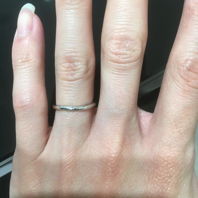 【LUCIE(ルシエ)の口コミ】 指が細めで長いほうなので細身の指輪が良かったため種類が豊富なブランド…