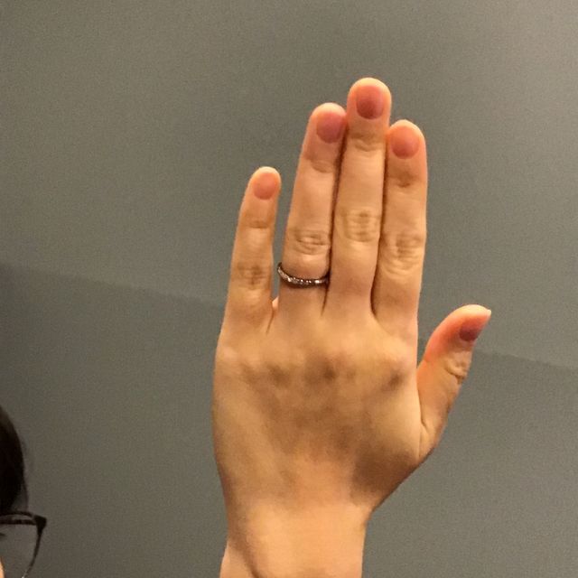 【銀座ダイヤモンドシライシの口コミ】 どこのお店でも正直似たようなデザインが見つかります。結局はアフターサ…