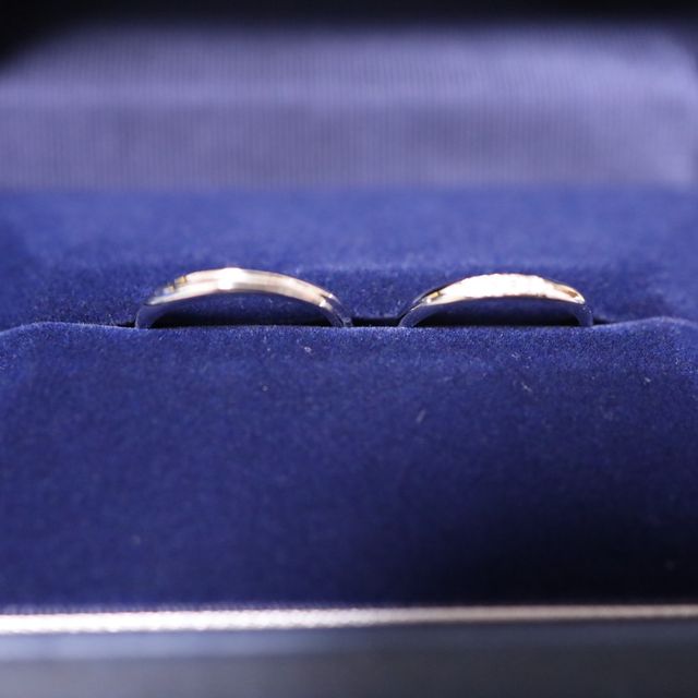 【銀座ダイヤモンドシライシの口コミ】 プラチナ素材でダイヤの入っているデザインで選びました。どちらかと言う…