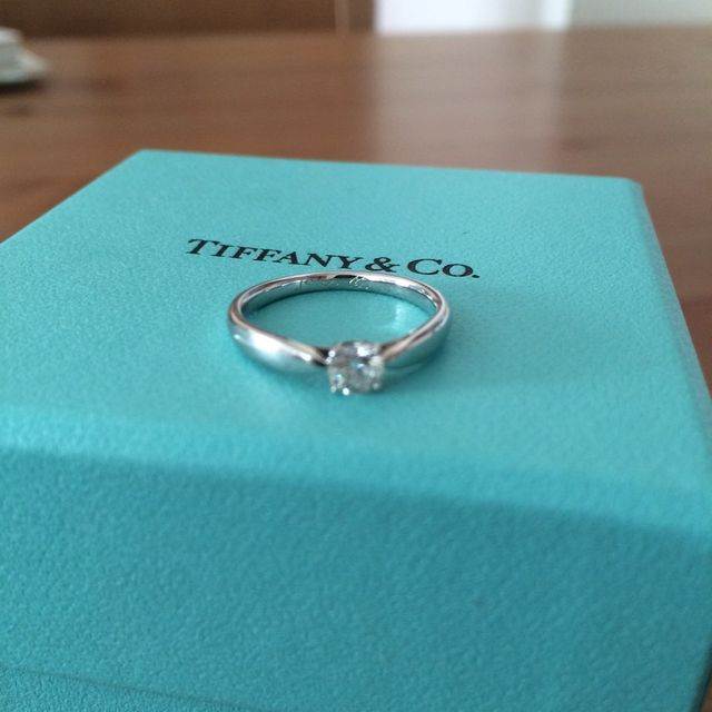 【ティファニー(Tiffany & Co.)の口コミ】 一生に一度の婚約指輪なので、自分の思い描いていた理想の形が欲しいなと…