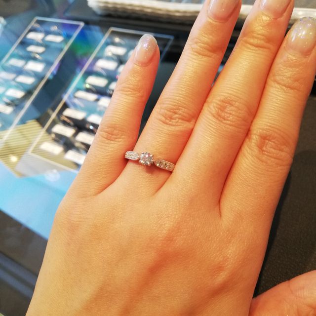 【エクセルコダイヤモンド(EXELCO DIAMOND)の口コミ】 買う決めてになったのは彼が、ベルギー人でしたためエクセルコダイヤモン…