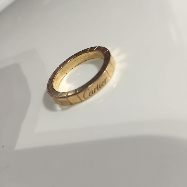 【カルティエ(Cartier)の口コミ】 細めの指輪が似合わない指だったのでしっかりした存在感のある指輪がよく…