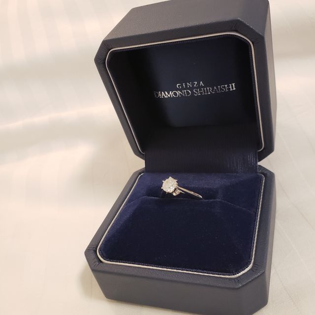 【銀座ダイヤモンドシライシの口コミ】 ダイヤモンドを見ていくうちに、ダイヤモンドが目立つ指輪が欲しいと思い…
