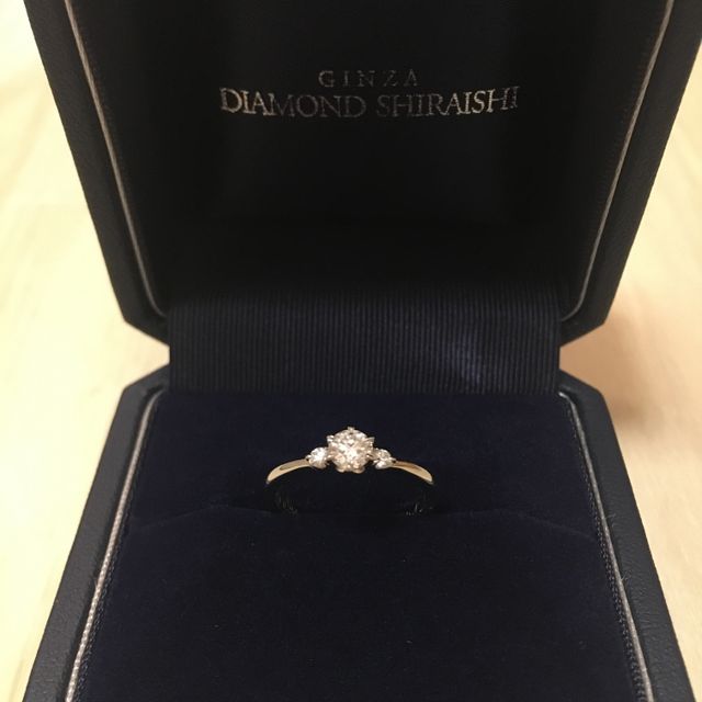 【銀座ダイヤモンドシライシの口コミ】 たくさん試着させていただきましたが、自分の指にしっくりきたのがこちら…