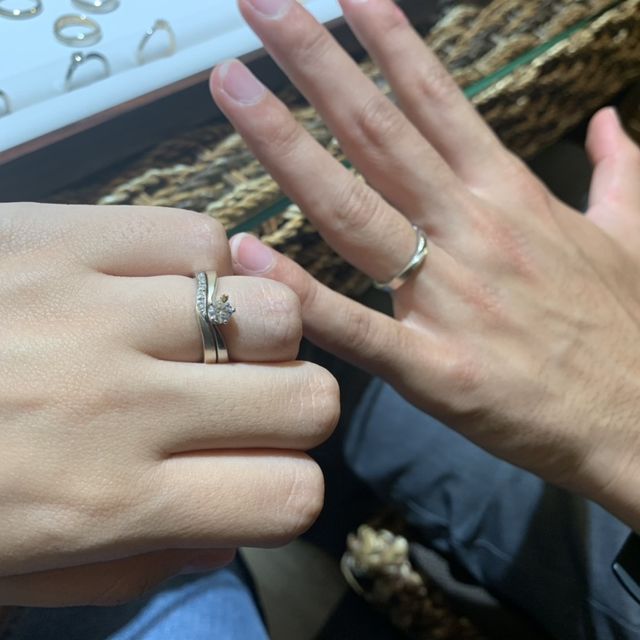 【杢目金屋(もくめがねや)の口コミ】 つけた瞬間のつけ心地がとても良く、ずっとつけていても気にならなさそう…