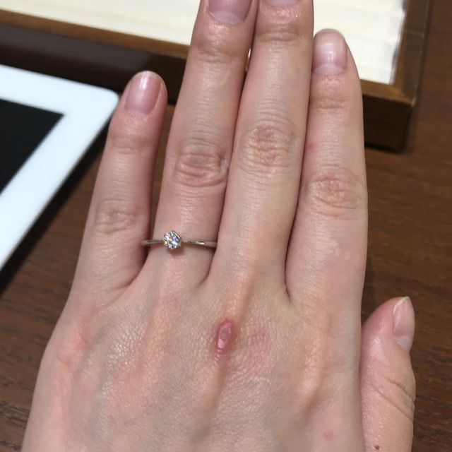 【TRECENTI(トレセンテ)の口コミ】 つけ心地の良さ、長く使えるシンプルさを重視しました。安易に大きなダイ…