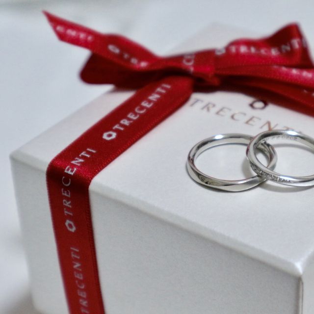 【TRECENTI(トレセンテ)の口コミ】 私のものは7つのダイヤモンド、旦那のものはデザインがお揃いになるよう、…