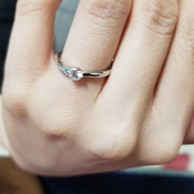 【アイプリモ(I-PRIMO)の口コミ】 彼女から送られてきた指輪の候補の中に自分も気に入ったデザインだった。…