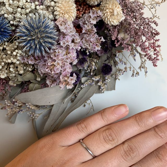 【YUKIZAKI BRIDAL(ユキザキブライダル)の口コミ】 結婚指輪は数多く試着していくなかで、あまりごつくなく、細めのものが好…