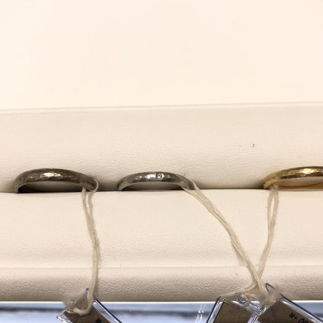 【YUKA HOJO(ユカホウジョウ)の口コミ】 アンティーク風のイマドキなデザインがとっても可愛かったです。男性のも…