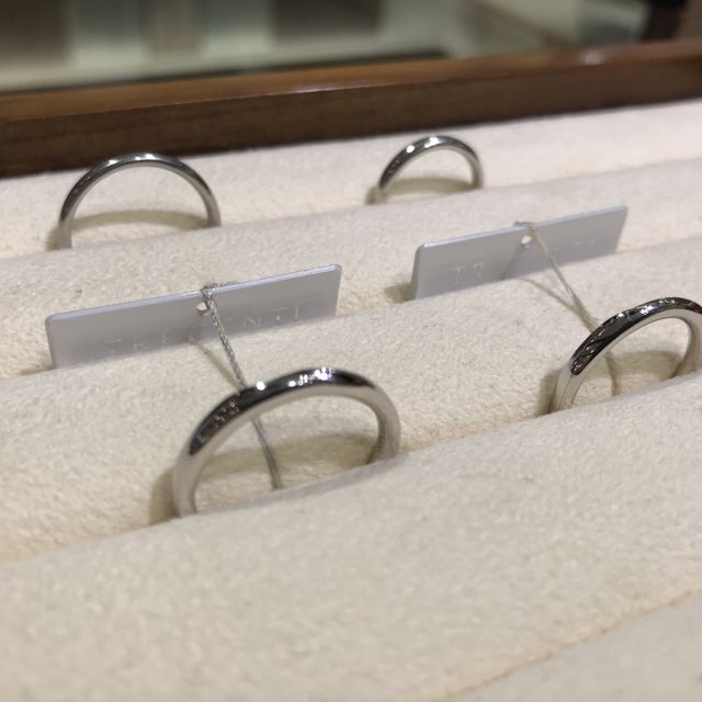 【TRECENTI(トレセンテ)の口コミ】 デザインがシンプルで普段からつけることができると思ったから。価格帯も…