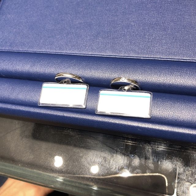 【銀座ダイヤモンドシライシの口コミ】 プラチナでシンプルなデザインを探してこちらの指輪にたどり着きました。…